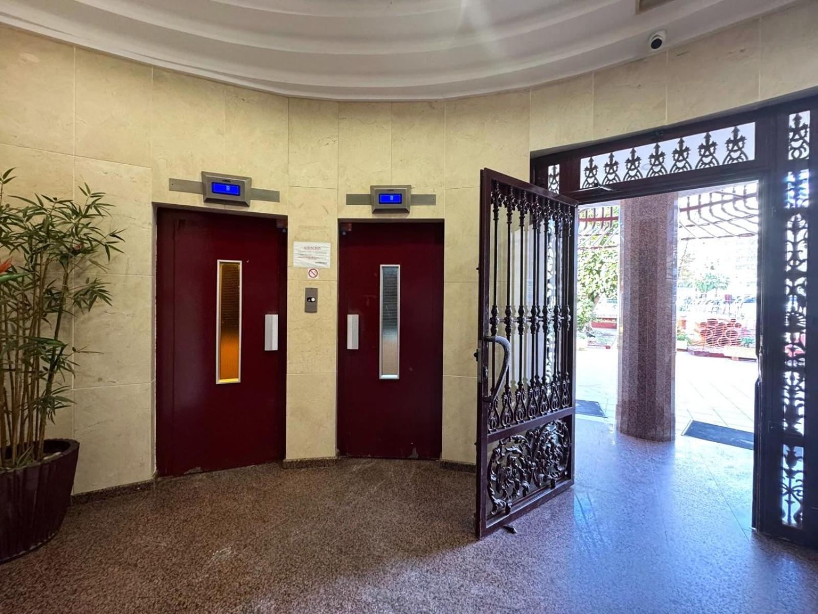 Las Damas Benidorm Bagian luar foto